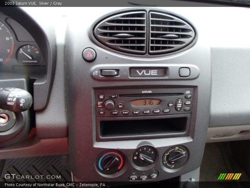 Silver / Gray 2003 Saturn VUE