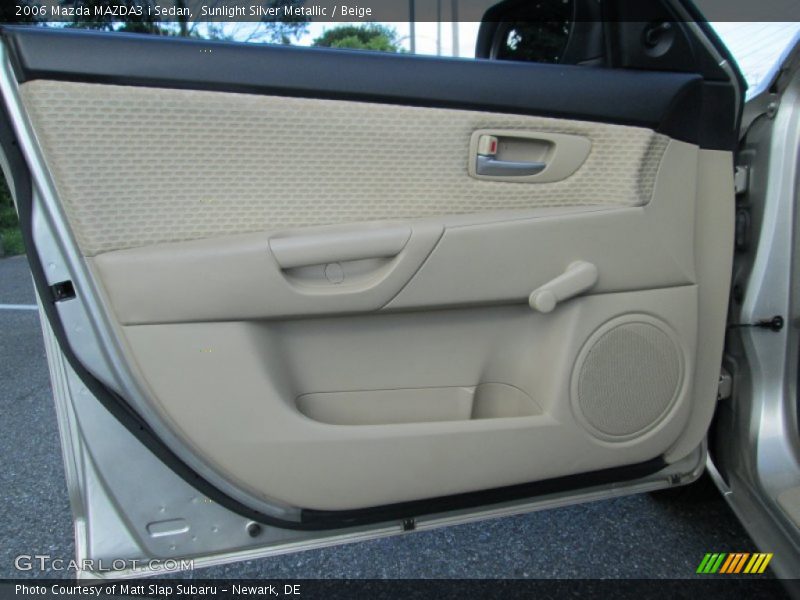 Door Panel of 2006 MAZDA3 i Sedan
