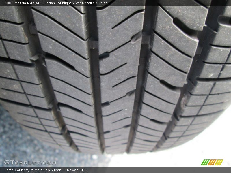 Sunlight Silver Metallic / Beige 2006 Mazda MAZDA3 i Sedan