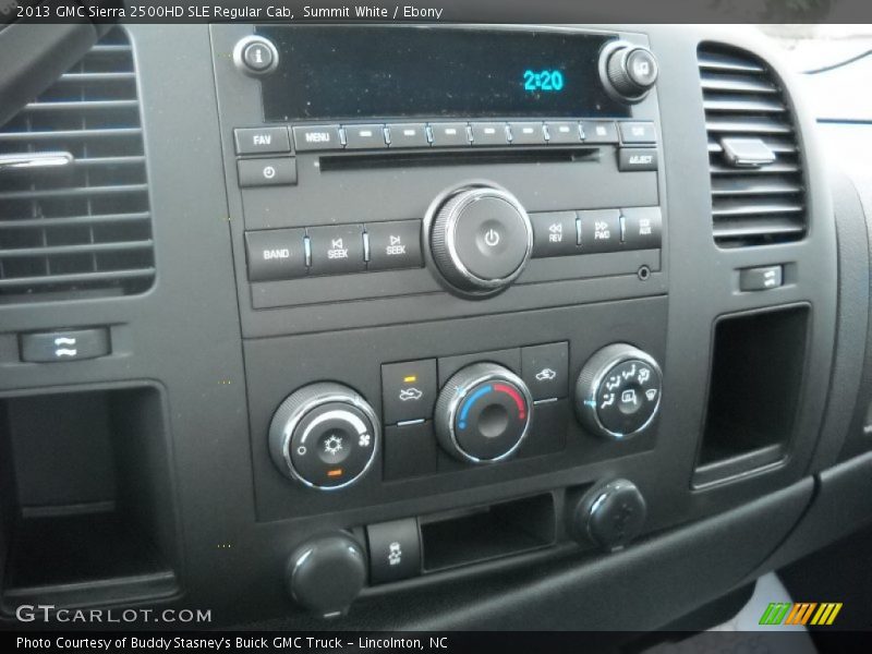 Controls of 2013 Sierra 2500HD SLE Regular Cab