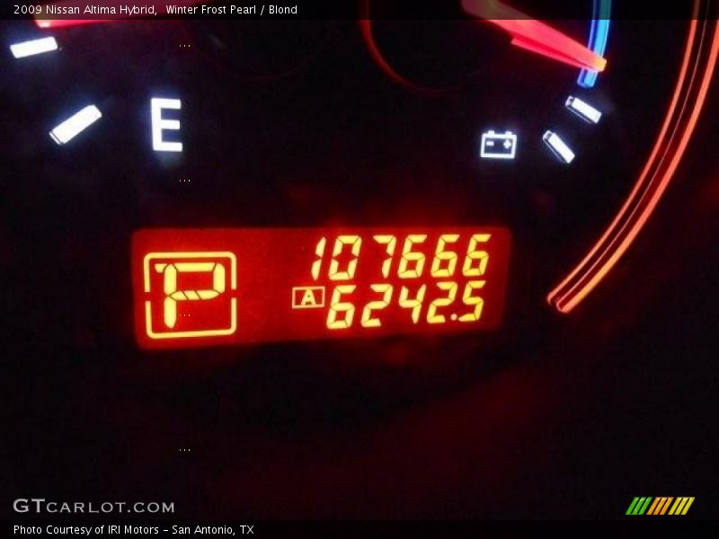 Winter Frost Pearl / Blond 2009 Nissan Altima Hybrid