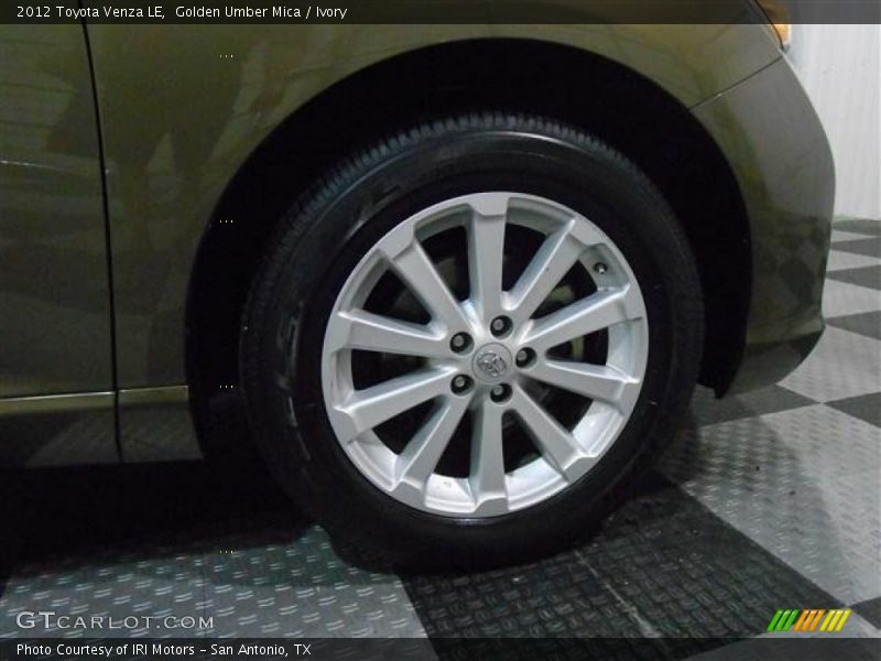 Golden Umber Mica / Ivory 2012 Toyota Venza LE