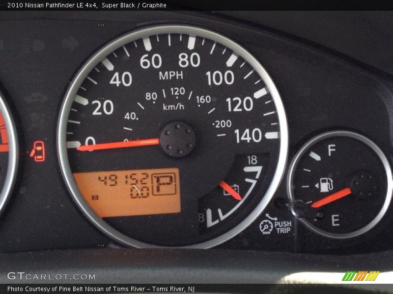 Super Black / Graphite 2010 Nissan Pathfinder LE 4x4