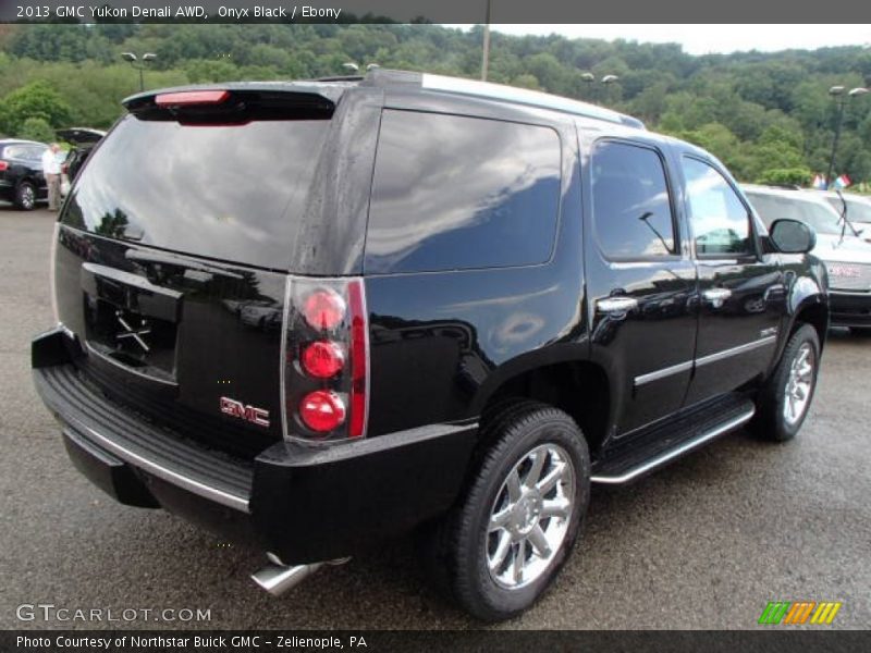 Onyx Black / Ebony 2013 GMC Yukon Denali AWD