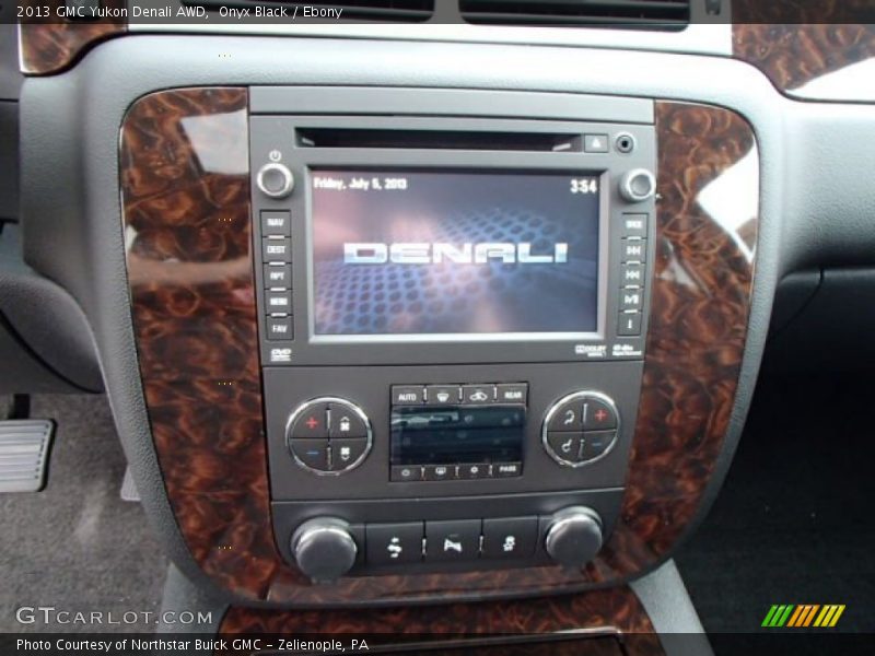 Onyx Black / Ebony 2013 GMC Yukon Denali AWD