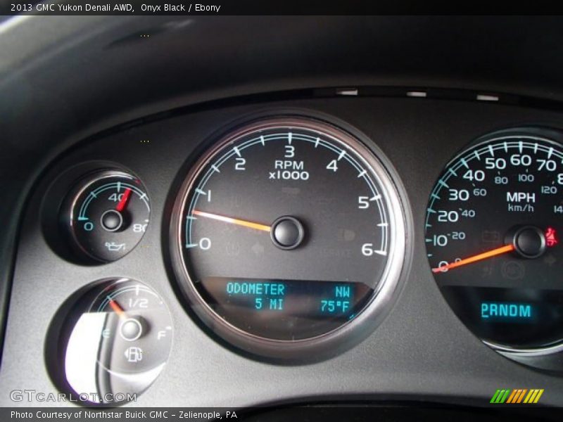 Onyx Black / Ebony 2013 GMC Yukon Denali AWD