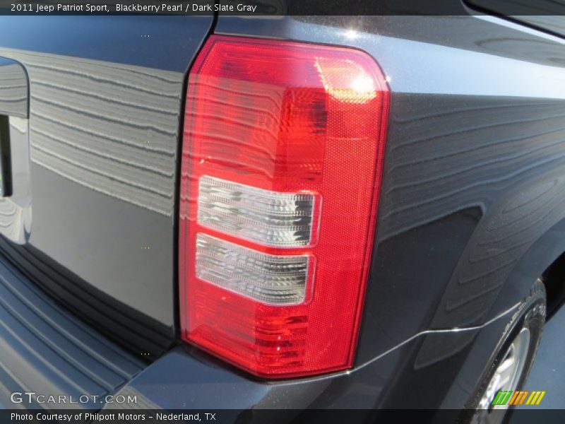 Blackberry Pearl / Dark Slate Gray 2011 Jeep Patriot Sport