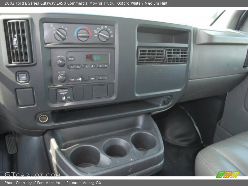 Oxford White / Medium Flint 2003 Ford E Series Cutaway E450 Commercial Moving Truck