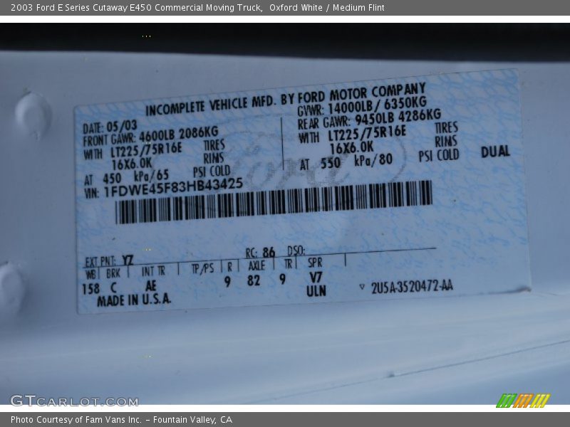 Oxford White / Medium Flint 2003 Ford E Series Cutaway E450 Commercial Moving Truck