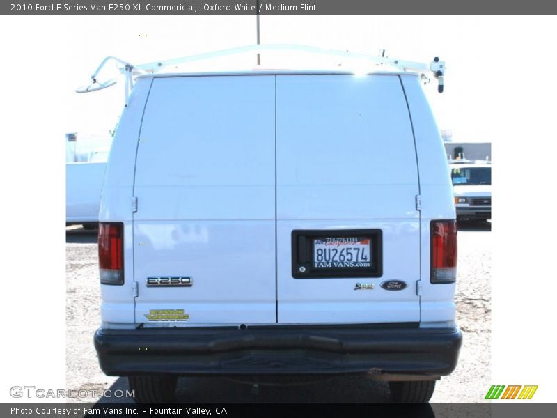 Oxford White / Medium Flint 2010 Ford E Series Van E250 XL Commericial