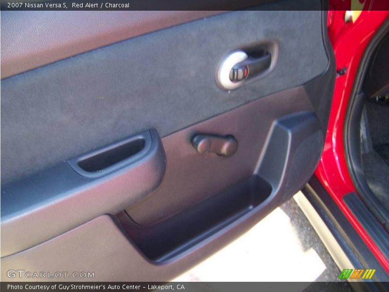 Red Alert / Charcoal 2007 Nissan Versa S