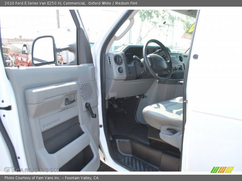 Oxford White / Medium Flint 2010 Ford E Series Van E250 XL Commericial