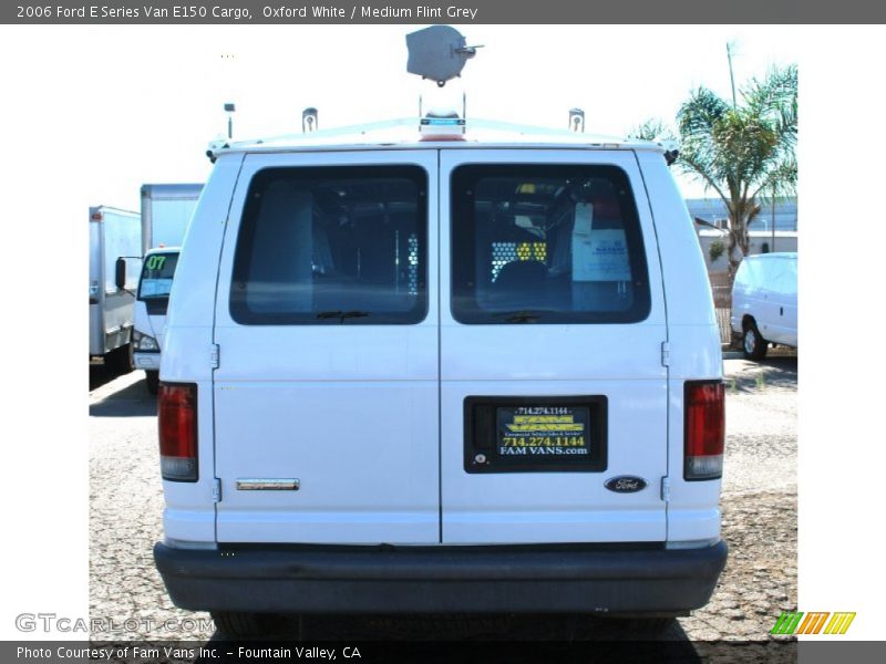 Oxford White / Medium Flint Grey 2006 Ford E Series Van E150 Cargo