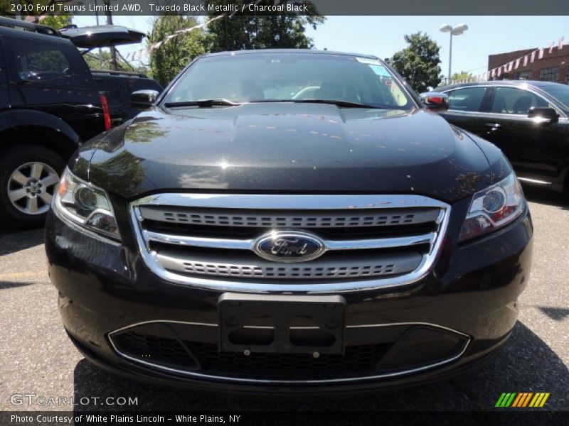 Tuxedo Black Metallic / Charcoal Black 2010 Ford Taurus Limited AWD