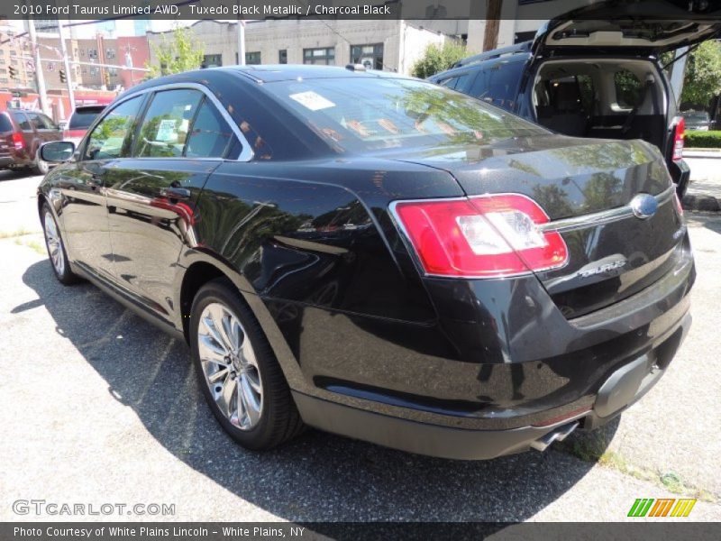 Tuxedo Black Metallic / Charcoal Black 2010 Ford Taurus Limited AWD