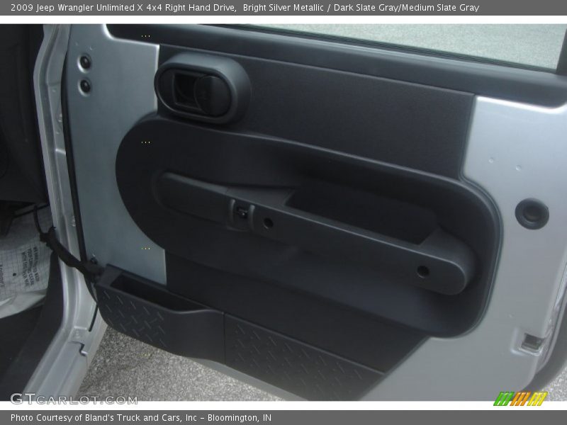 Bright Silver Metallic / Dark Slate Gray/Medium Slate Gray 2009 Jeep Wrangler Unlimited X 4x4 Right Hand Drive