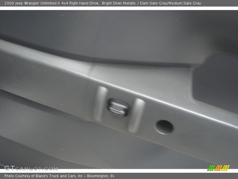 Bright Silver Metallic / Dark Slate Gray/Medium Slate Gray 2009 Jeep Wrangler Unlimited X 4x4 Right Hand Drive