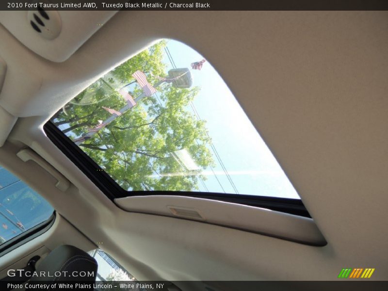 Tuxedo Black Metallic / Charcoal Black 2010 Ford Taurus Limited AWD