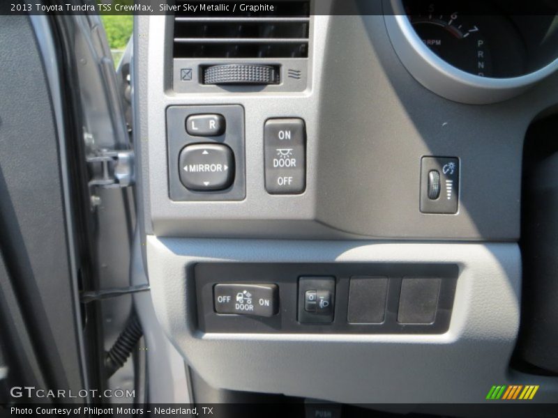 Silver Sky Metallic / Graphite 2013 Toyota Tundra TSS CrewMax