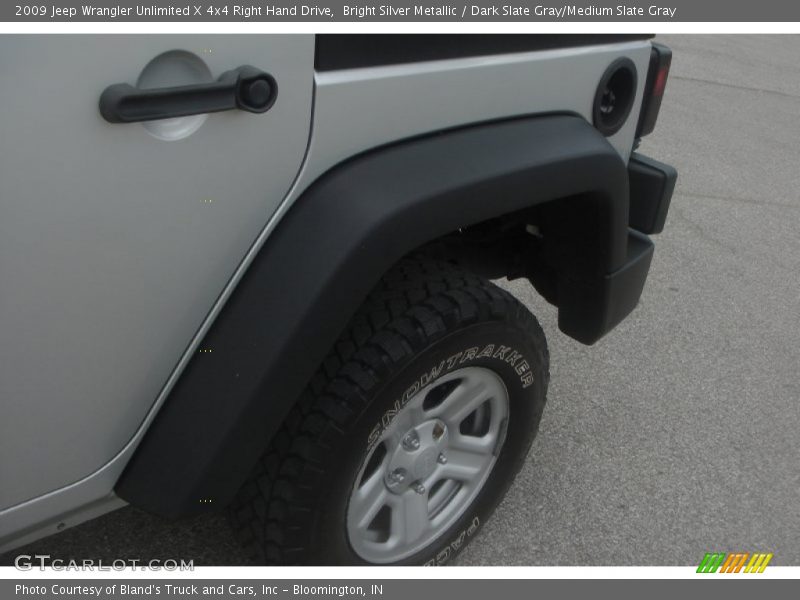 Bright Silver Metallic / Dark Slate Gray/Medium Slate Gray 2009 Jeep Wrangler Unlimited X 4x4 Right Hand Drive