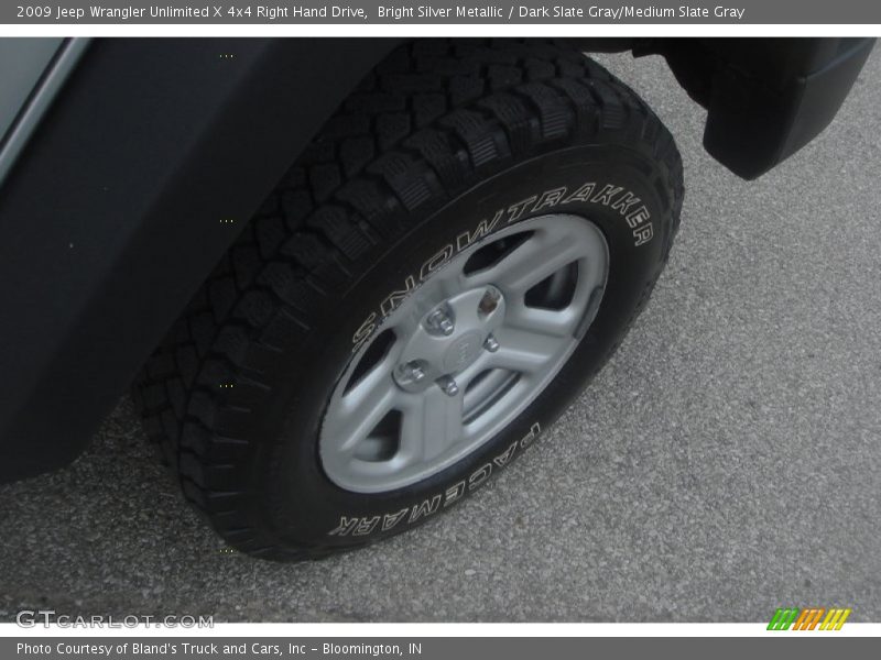 Bright Silver Metallic / Dark Slate Gray/Medium Slate Gray 2009 Jeep Wrangler Unlimited X 4x4 Right Hand Drive