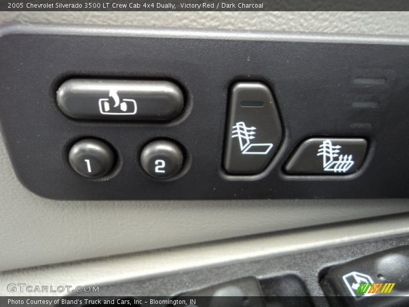 Victory Red / Dark Charcoal 2005 Chevrolet Silverado 3500 LT Crew Cab 4x4 Dually