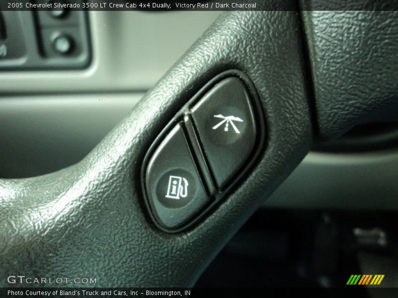 Victory Red / Dark Charcoal 2005 Chevrolet Silverado 3500 LT Crew Cab 4x4 Dually