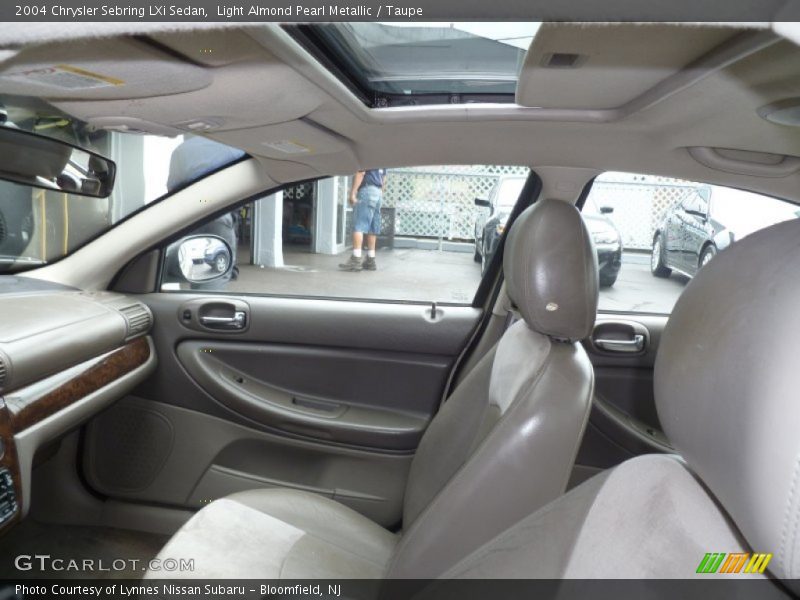 Light Almond Pearl Metallic / Taupe 2004 Chrysler Sebring LXi Sedan