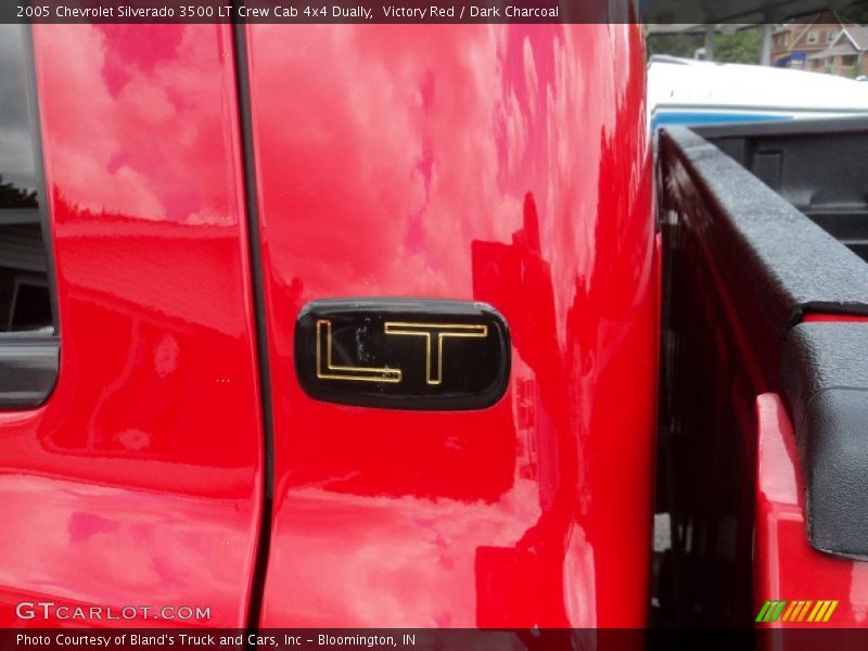 Victory Red / Dark Charcoal 2005 Chevrolet Silverado 3500 LT Crew Cab 4x4 Dually