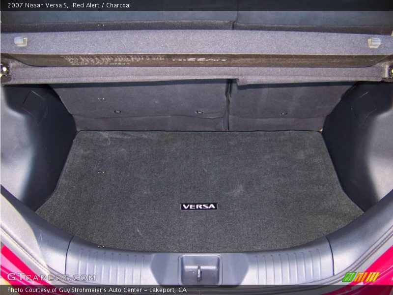 Red Alert / Charcoal 2007 Nissan Versa S
