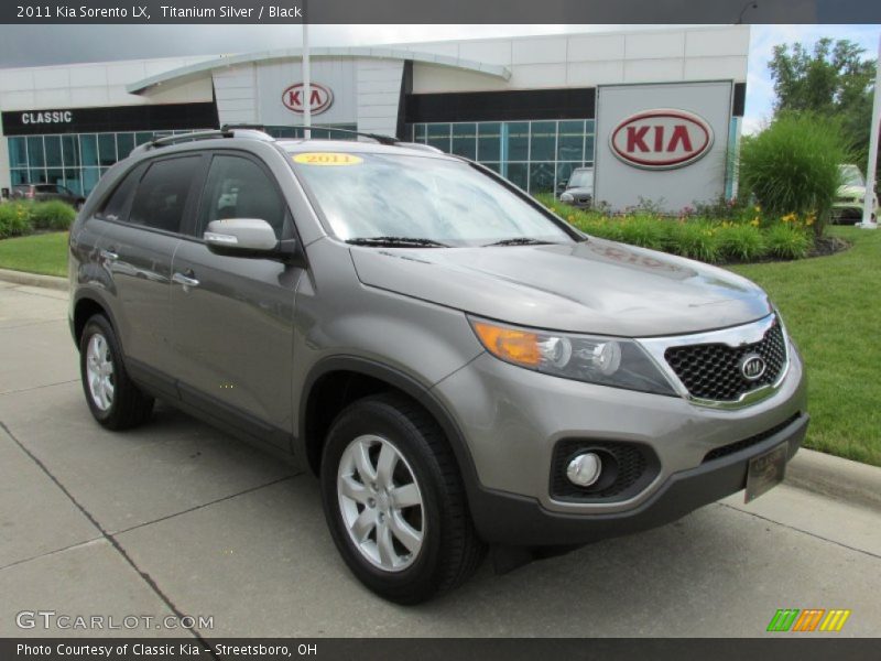 Titanium Silver / Black 2011 Kia Sorento LX