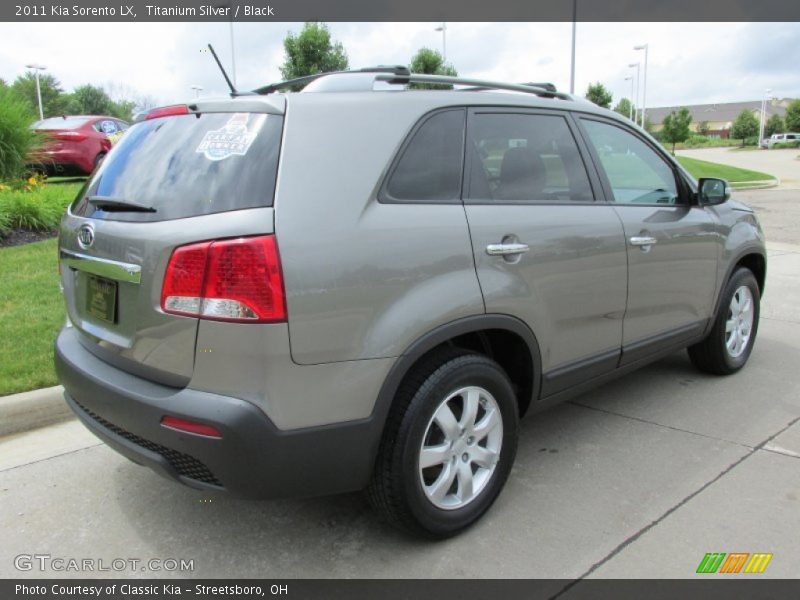 Titanium Silver / Black 2011 Kia Sorento LX