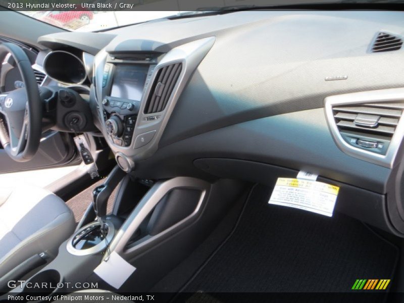 Ultra Black / Gray 2013 Hyundai Veloster