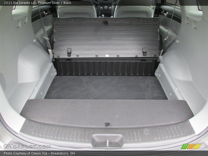  2011 Sorento LX Trunk