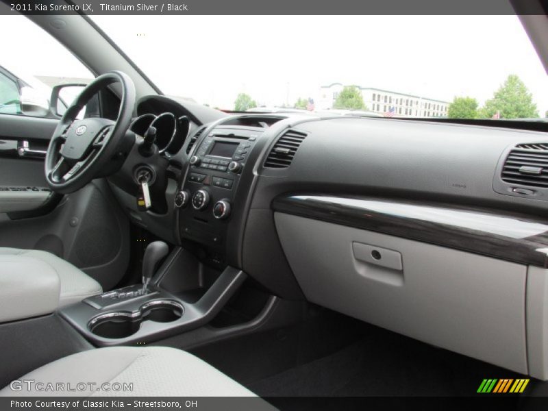 Dashboard of 2011 Sorento LX