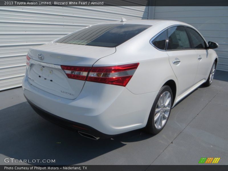 Blizzard White Pearl / Almond 2013 Toyota Avalon Limited