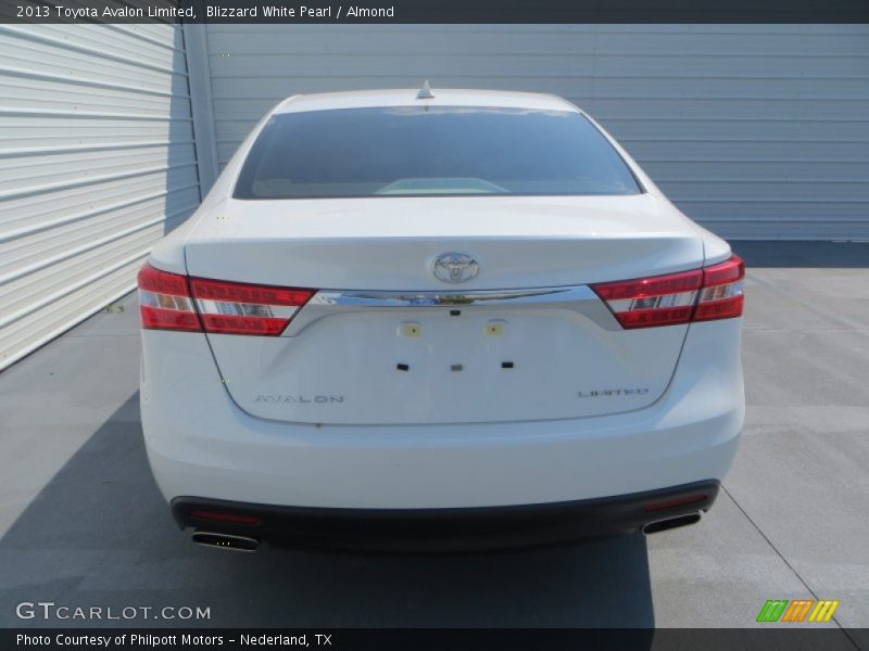 Blizzard White Pearl / Almond 2013 Toyota Avalon Limited