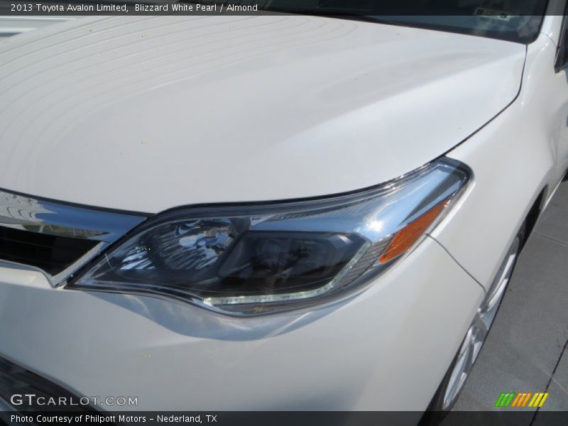 Blizzard White Pearl / Almond 2013 Toyota Avalon Limited