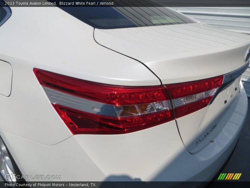 Blizzard White Pearl / Almond 2013 Toyota Avalon Limited