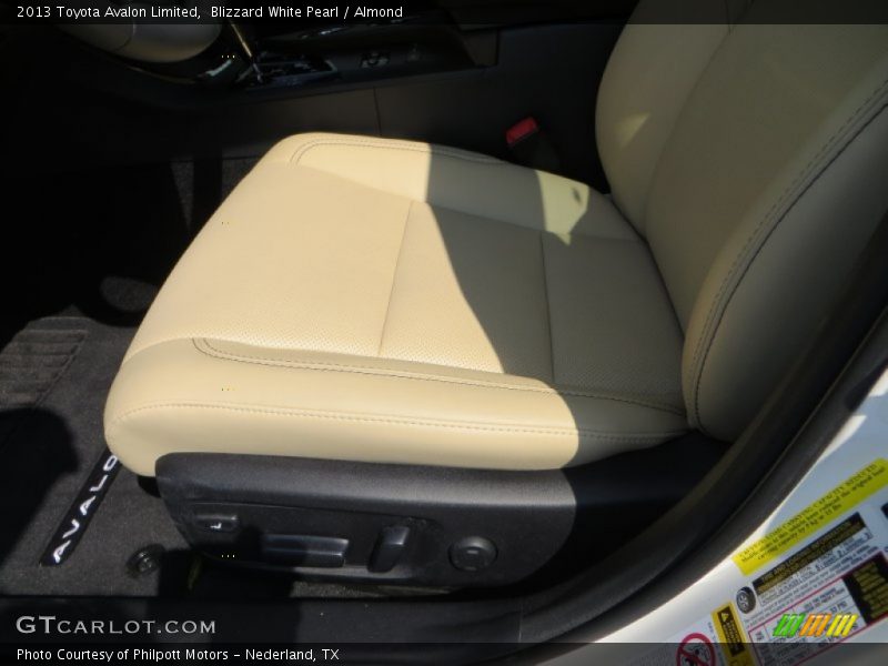 Blizzard White Pearl / Almond 2013 Toyota Avalon Limited