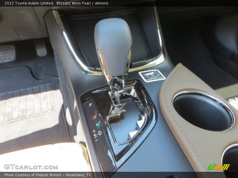 Blizzard White Pearl / Almond 2013 Toyota Avalon Limited