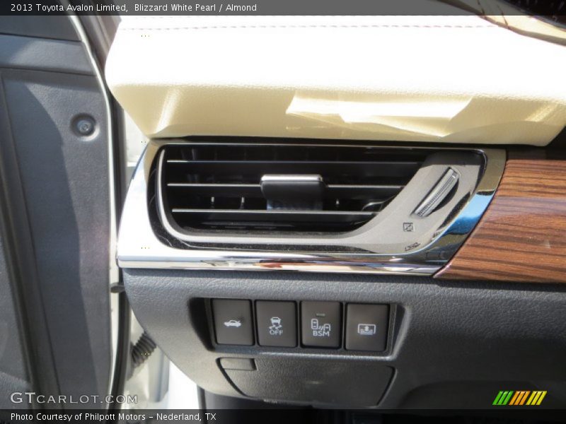 Blizzard White Pearl / Almond 2013 Toyota Avalon Limited