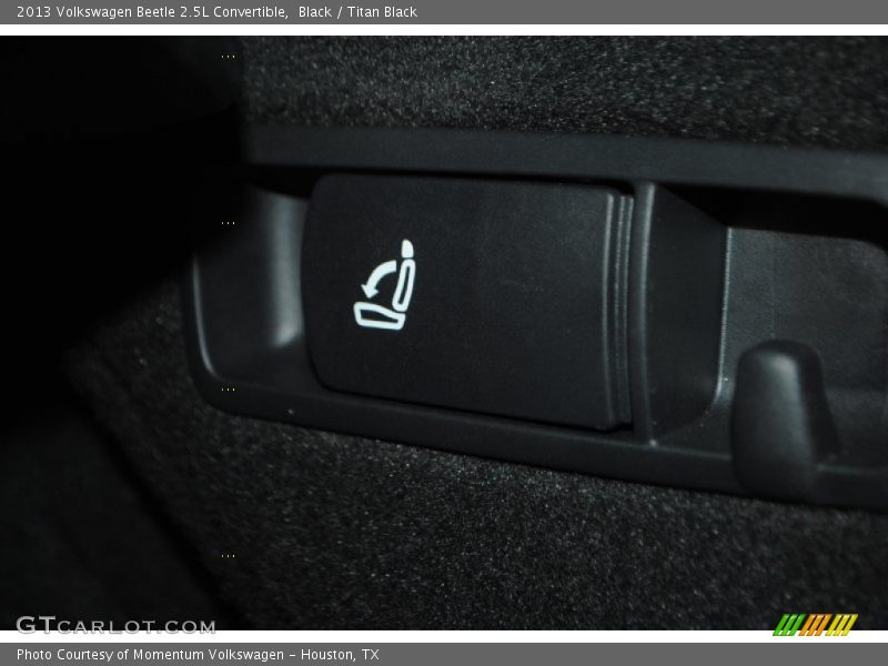 Black / Titan Black 2013 Volkswagen Beetle 2.5L Convertible