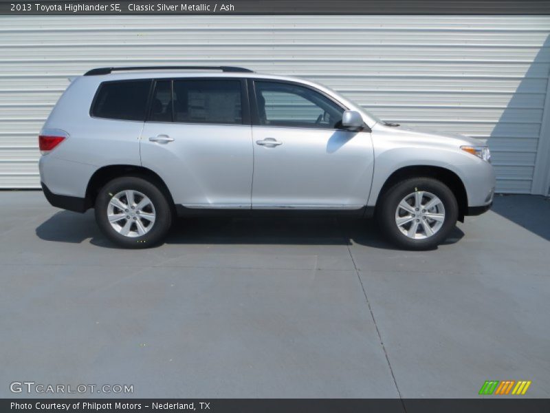 Classic Silver Metallic / Ash 2013 Toyota Highlander SE