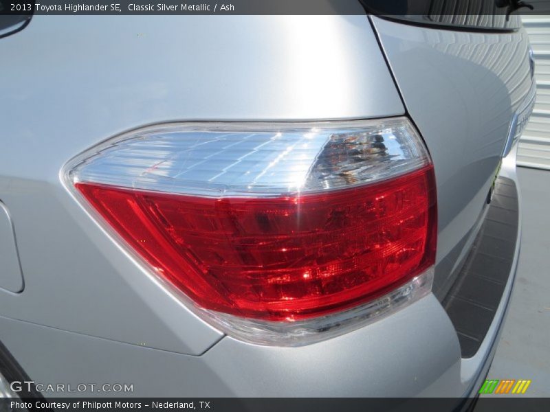 Classic Silver Metallic / Ash 2013 Toyota Highlander SE