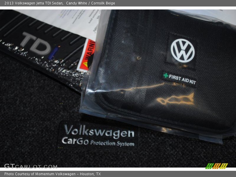 Candy White / Cornsilk Beige 2013 Volkswagen Jetta TDI Sedan