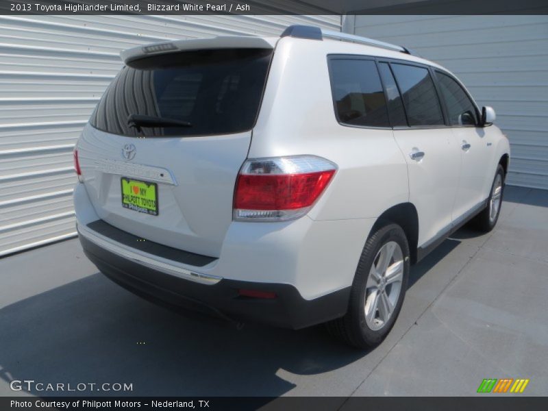 Blizzard White Pearl / Ash 2013 Toyota Highlander Limited