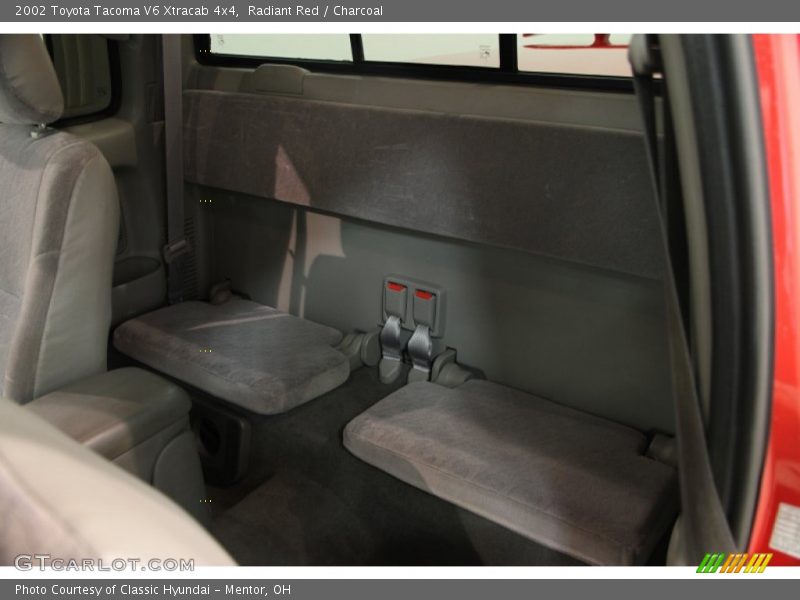 Radiant Red / Charcoal 2002 Toyota Tacoma V6 Xtracab 4x4