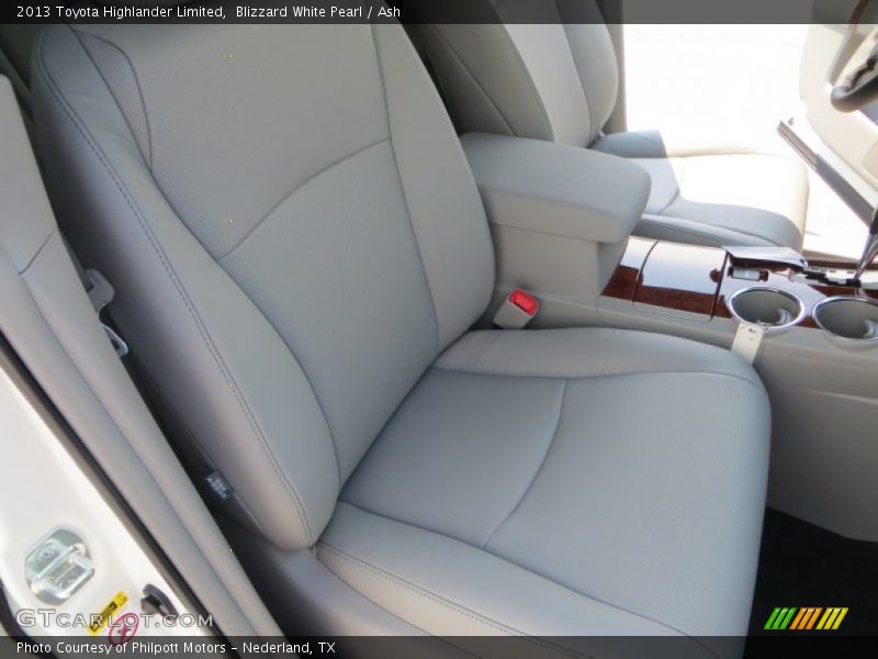 Blizzard White Pearl / Ash 2013 Toyota Highlander Limited