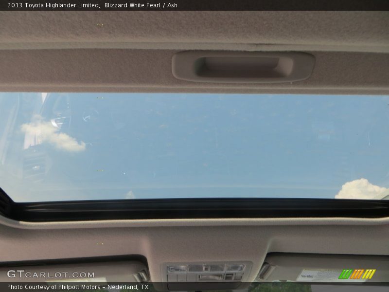 Blizzard White Pearl / Ash 2013 Toyota Highlander Limited